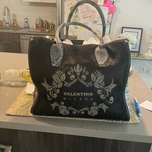 Authentic Valentino beautiful tote